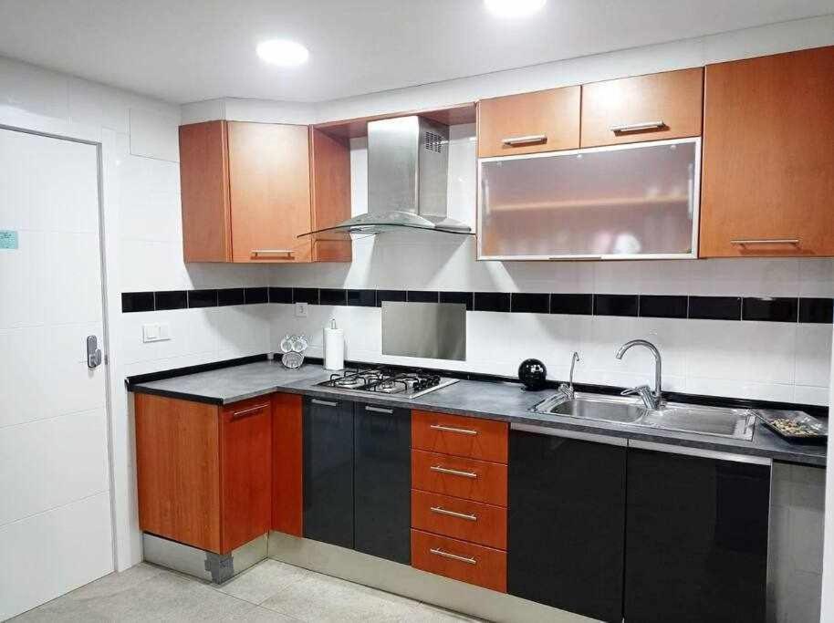 Apartamentos Full Equipped Elche Eksteriør bilde